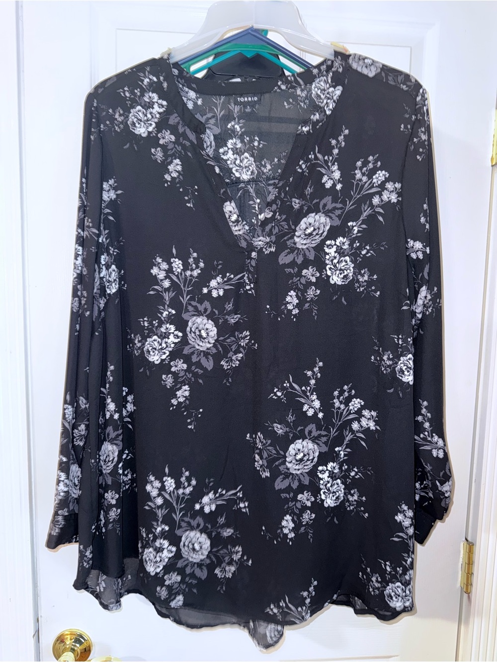 torrid Black Floral V-Neck Tunic Blouse